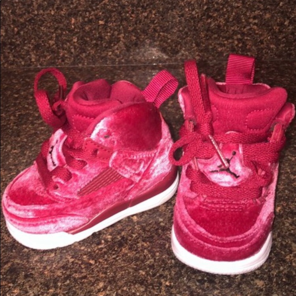 Air Jordan spizike baby sneakers